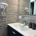 Timco 3-story With View And Air-conditioner 托尔诺