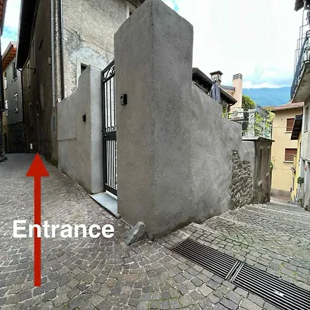 Timco 3-story With View And Air-conditioner 托尔诺