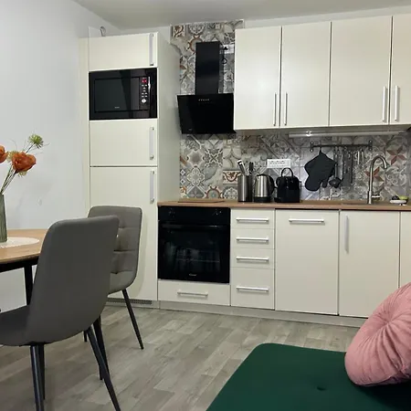 Timco 3-story With View And Air-conditioner *