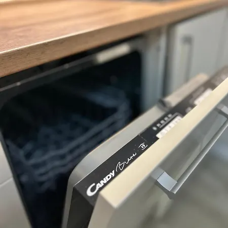 Timco 3-story With View And Air-conditioner *