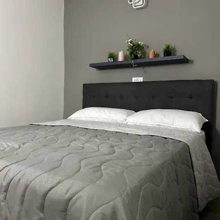 Timco 3-story With View And Air-conditioner *