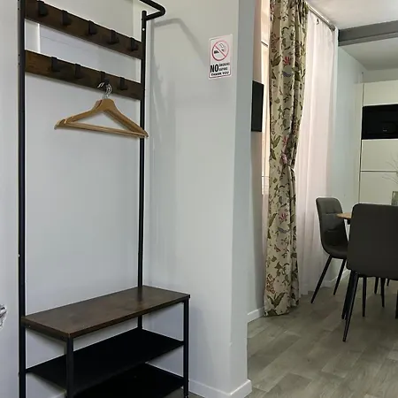 شقة Timco 3-story With View And Air-conditioner تورنو