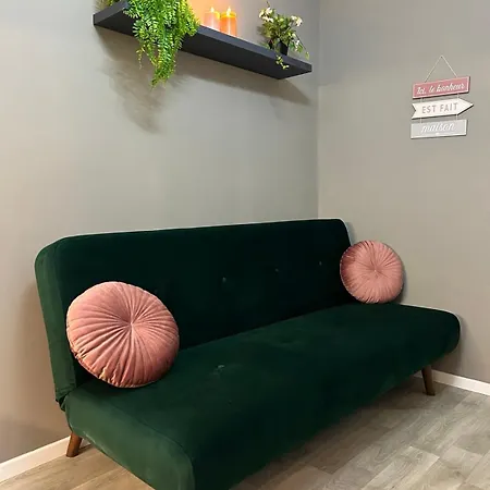 Timco 3-story With View And Air-conditioner Apartment